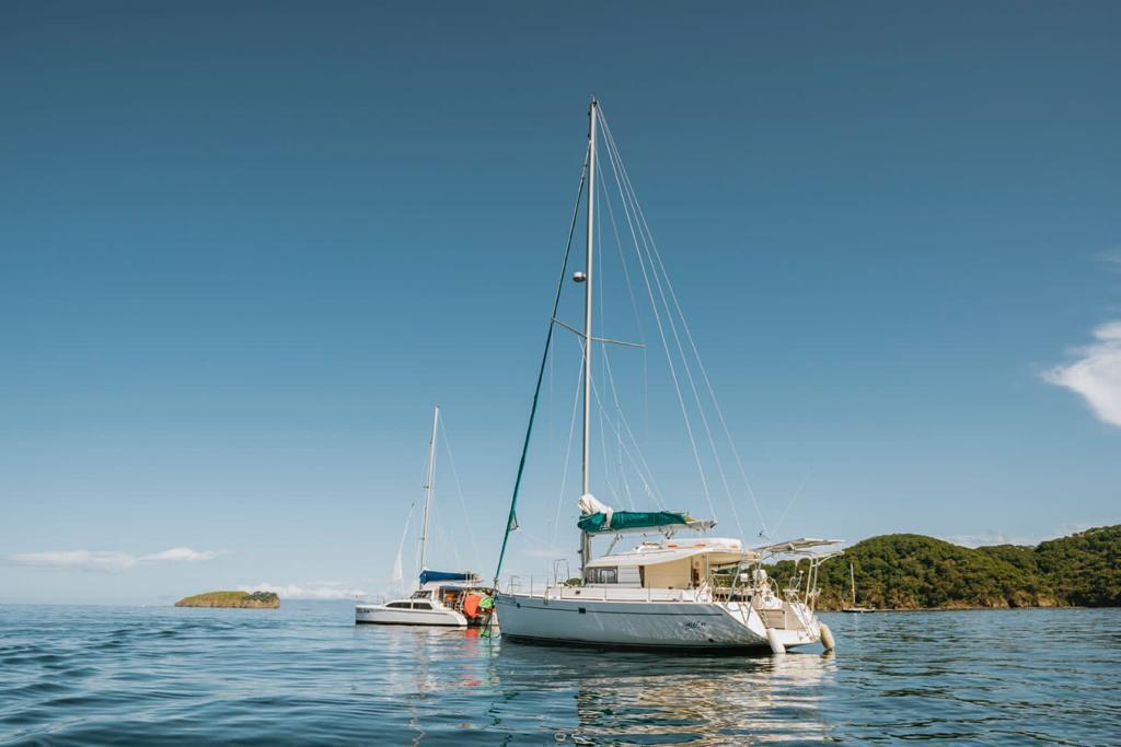 Private luxury sailboat in Costa Rica
